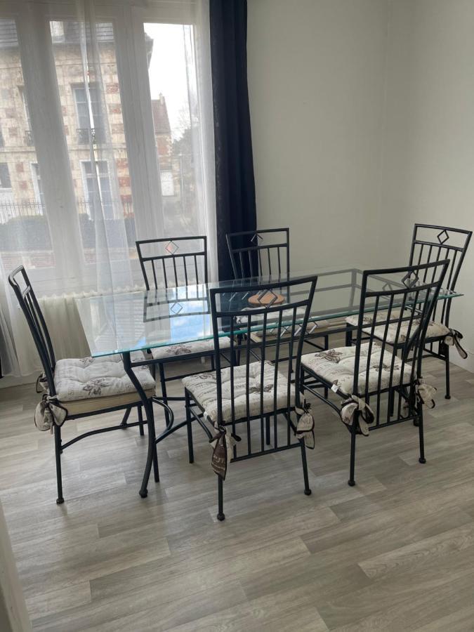 Erliz Apartman Noyon Kültér fotó