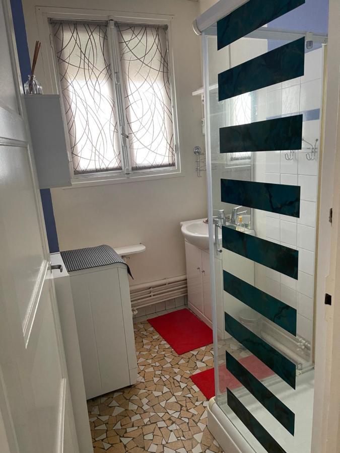 Erliz Apartman Noyon Kültér fotó